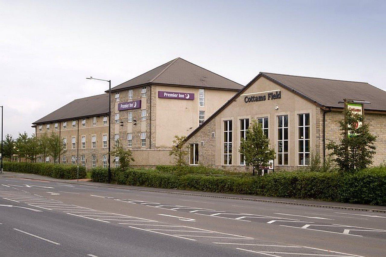 Premier Inn Ленчестър Екстериор снимка