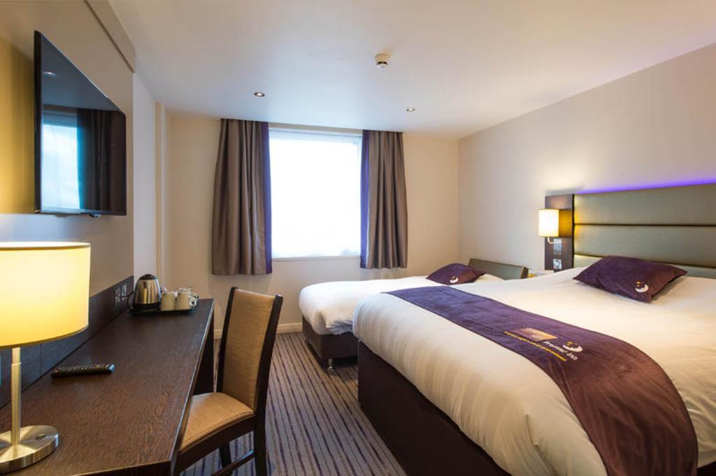 Premier Inn Ленчестър Екстериор снимка